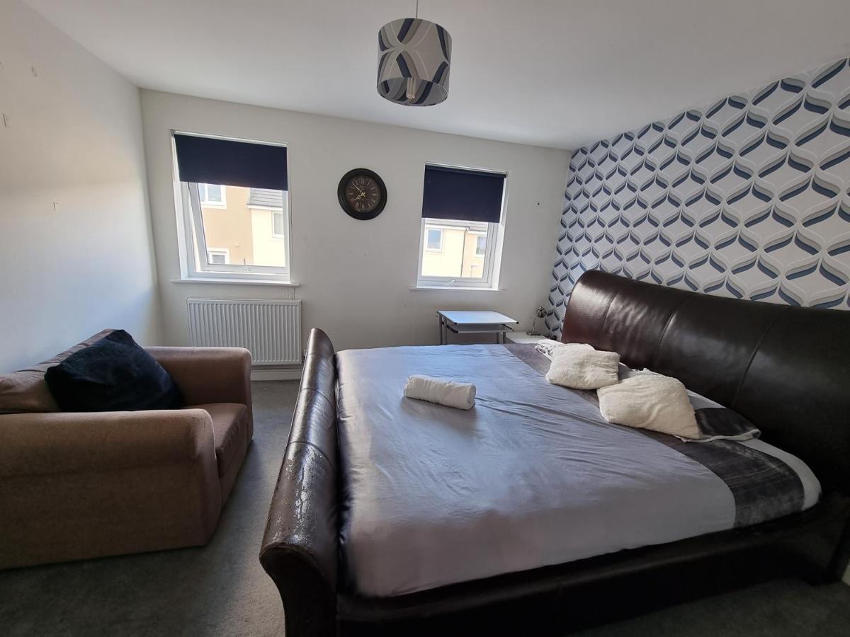 Superking Bedroom Close To The A30 Camborne Dış mekan fotoğraf